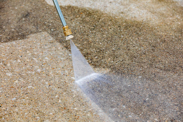 Best Sidewalk and Walkway Pressure Cleaning in Mazomanie, WI